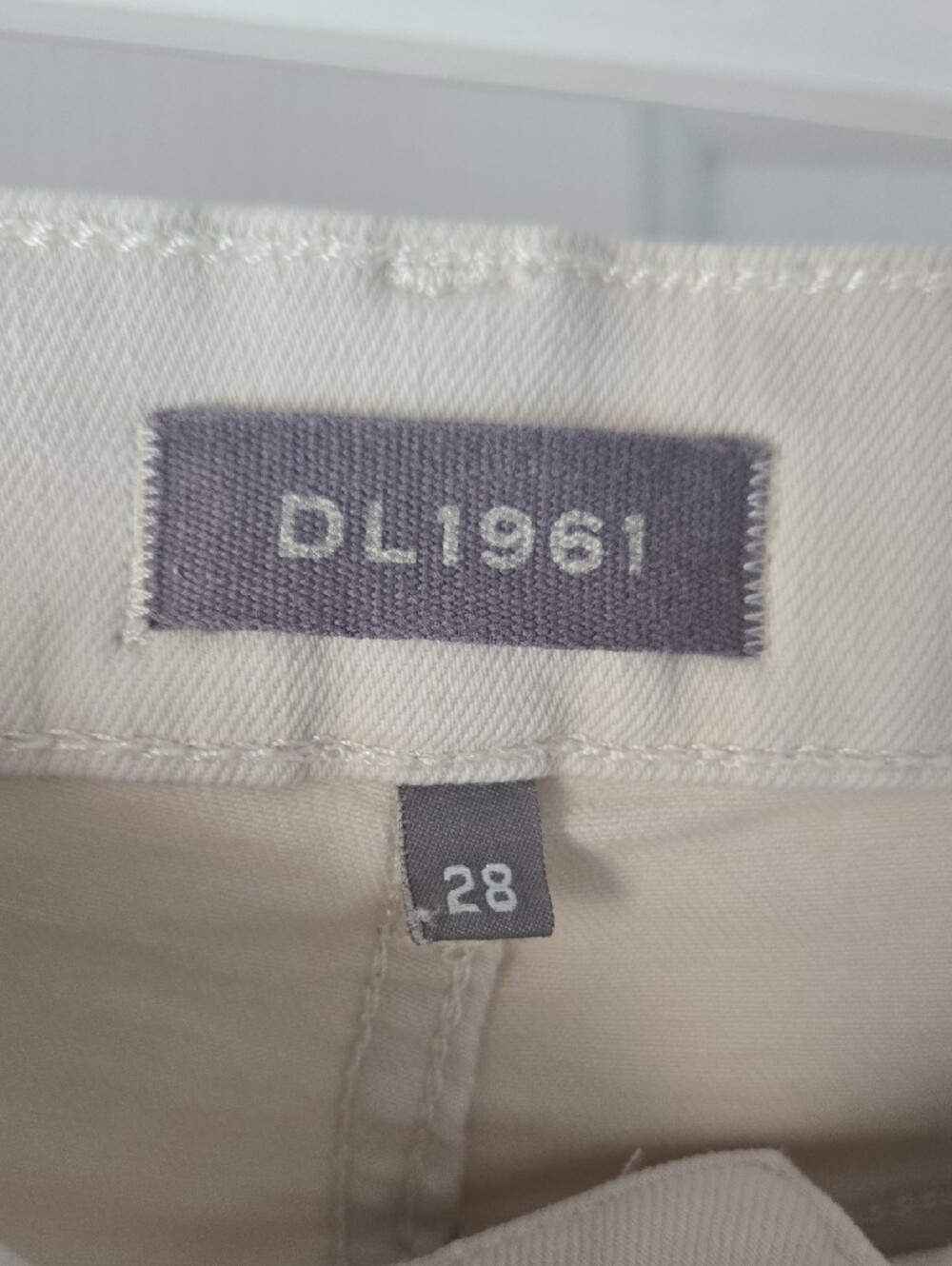 DL1961 Bridget Boot High Rise Instascupt Crop In Flax- 28 - Picture 4 of 16